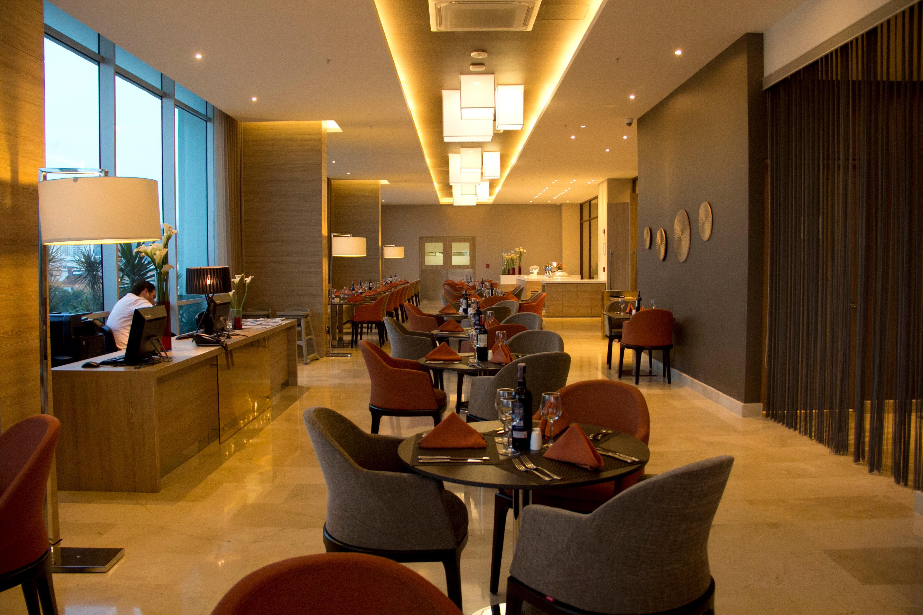 Holiday Inn Cucuta By Ihg Eksteriør billede The lounge at the airport