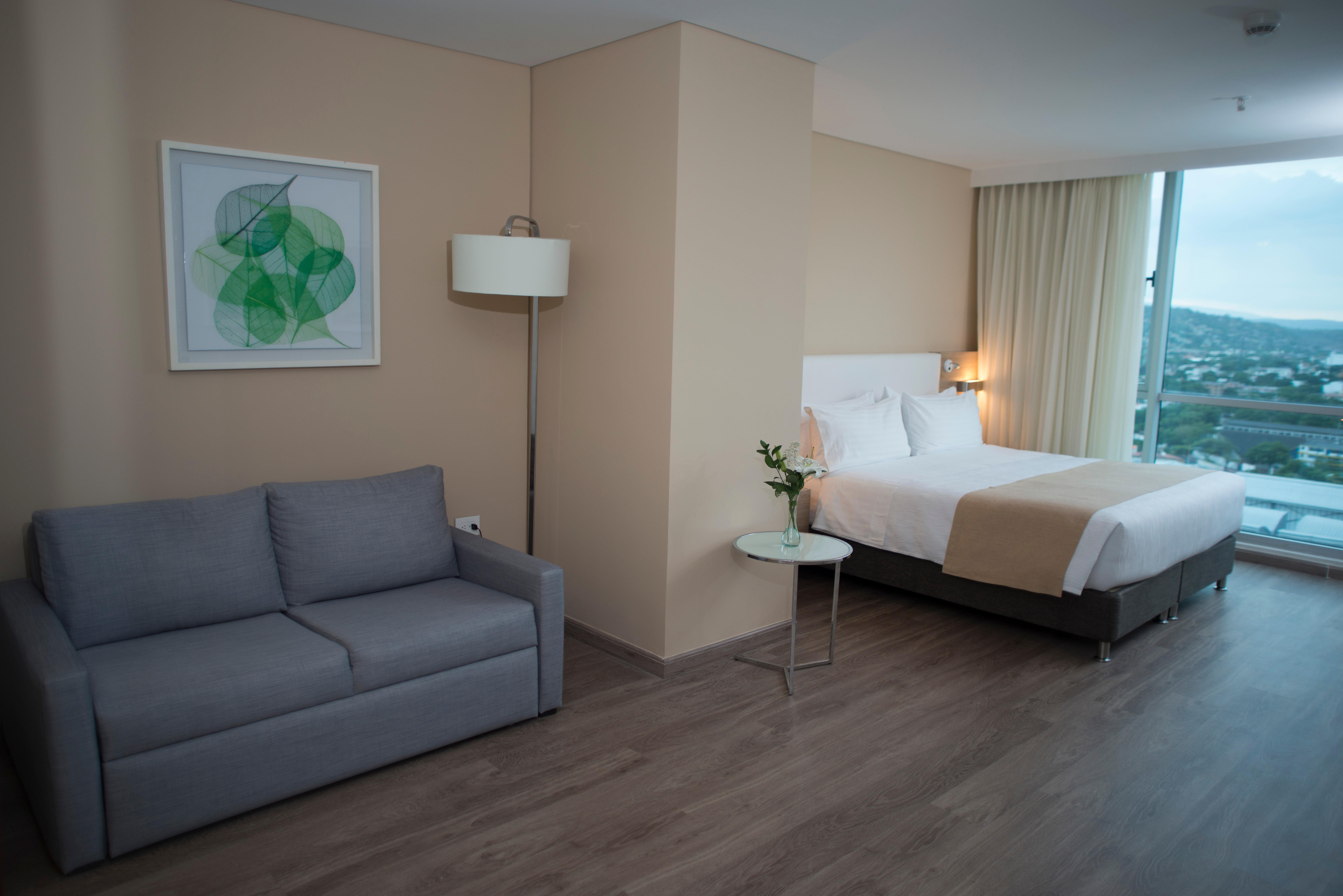 Holiday Inn Cucuta By Ihg Eksteriør billede A room at the hotel